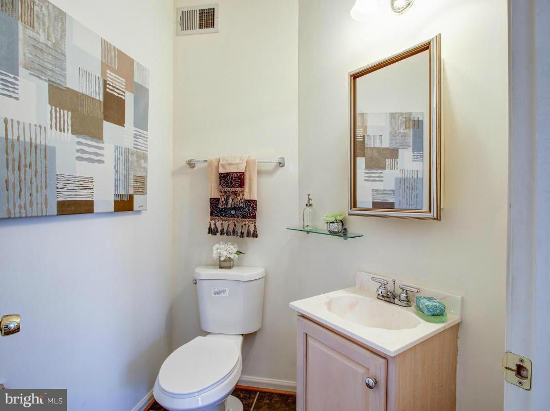 13922 Lullaby Road Germantown, MD 20874 - Photo 27 of 29 Bath