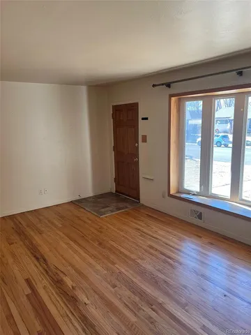 $2,595 | 2510 South Cherry Street, Denver, CO 80222