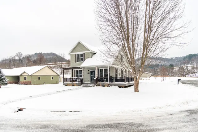 $355,900 | 100 Creekside Court, Coon Valley, WI 54623