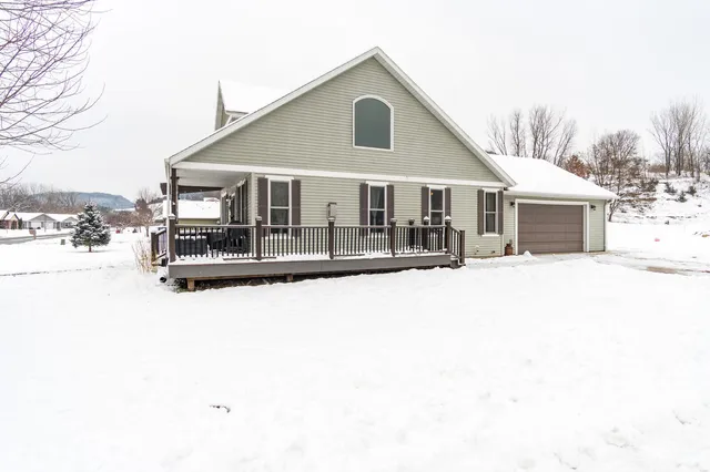 $355,900 | 100 Creekside Court, Coon Valley, WI 54623