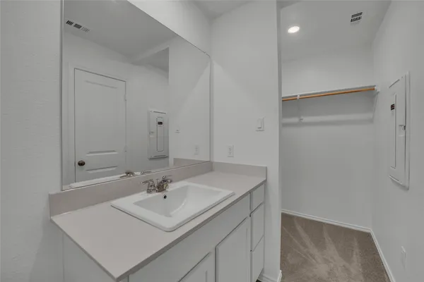 $1,525 | 309 Marty Allen Loop, Jarrell, TX 76537