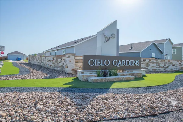 $1,525 | 309 Marty Allen Loop, Jarrell, TX 76537