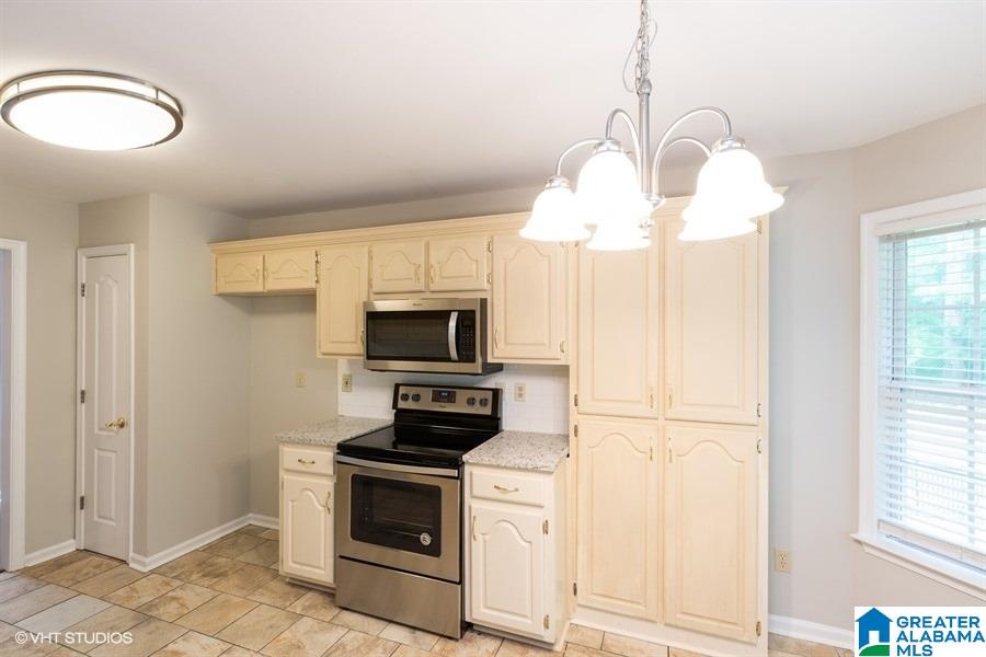 452 Hayfield Loop Dora, AL 35062 - Photo 11 of 26 Gallery Image 11