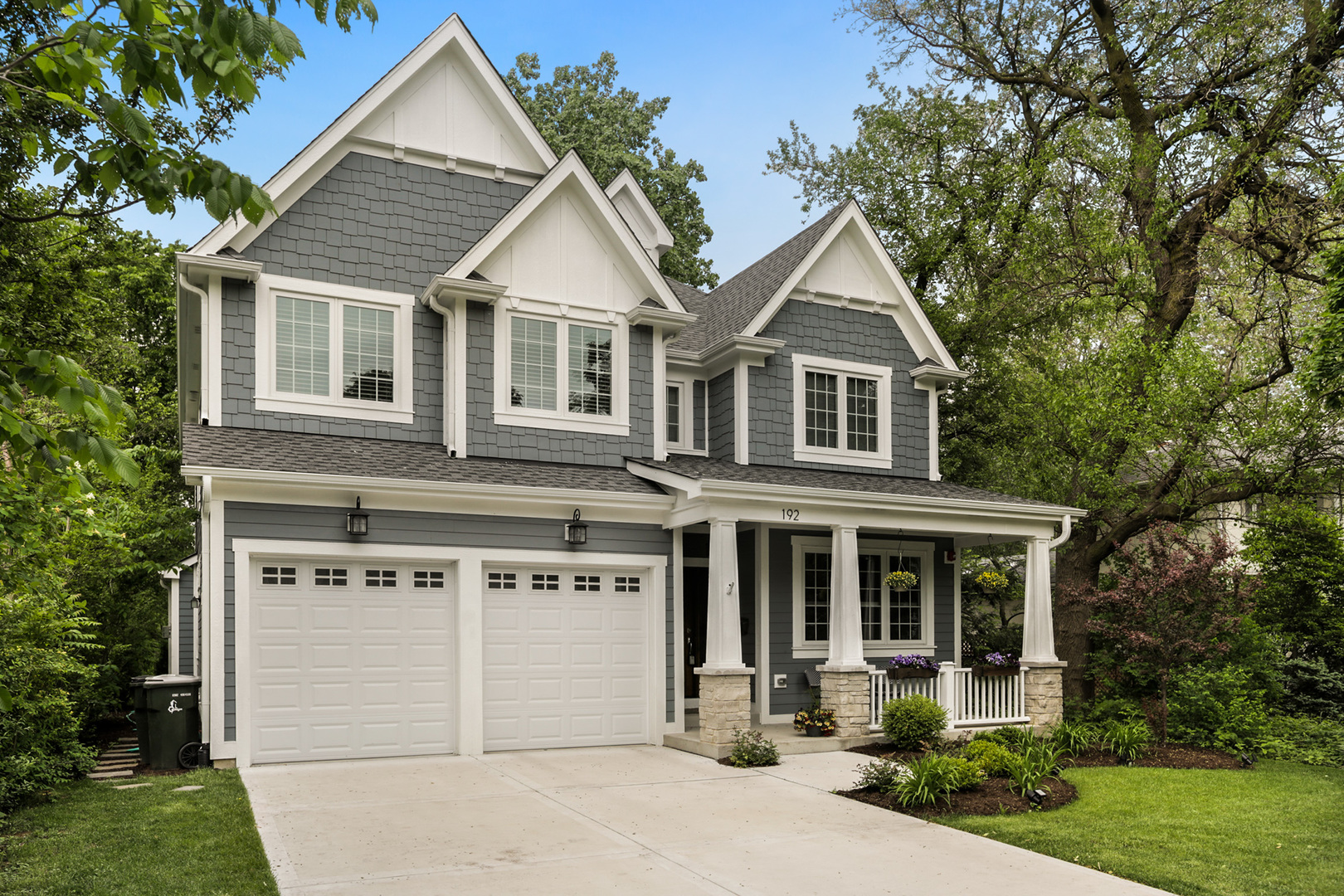 192 Gage Road Riverside, IL 60546 - Photo 2 of 41