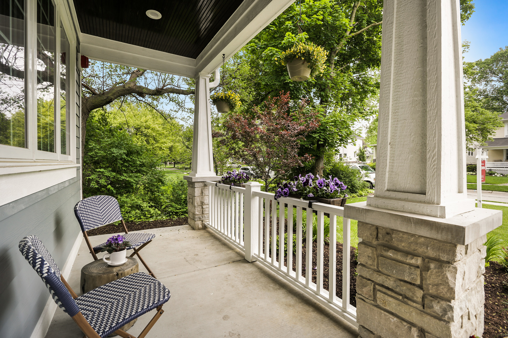 192 Gage Road Riverside, IL 60546 - Photo 3 of 41