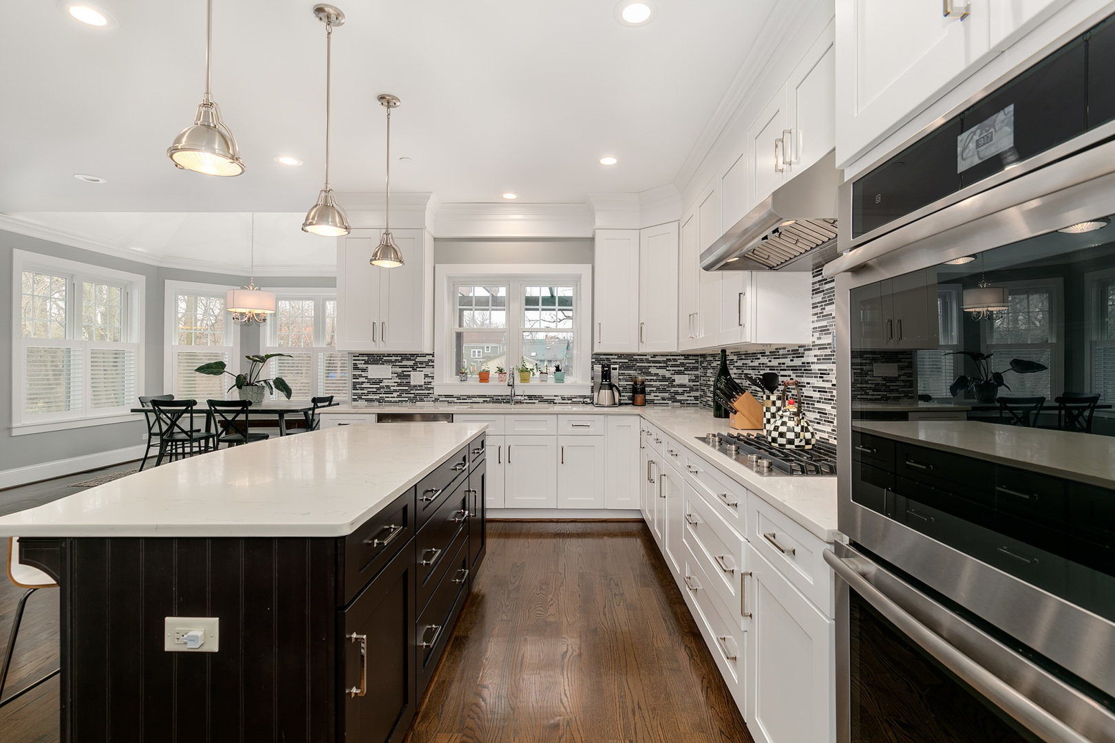 192 Gage Road Riverside, IL 60546 - Photo 10 of 41