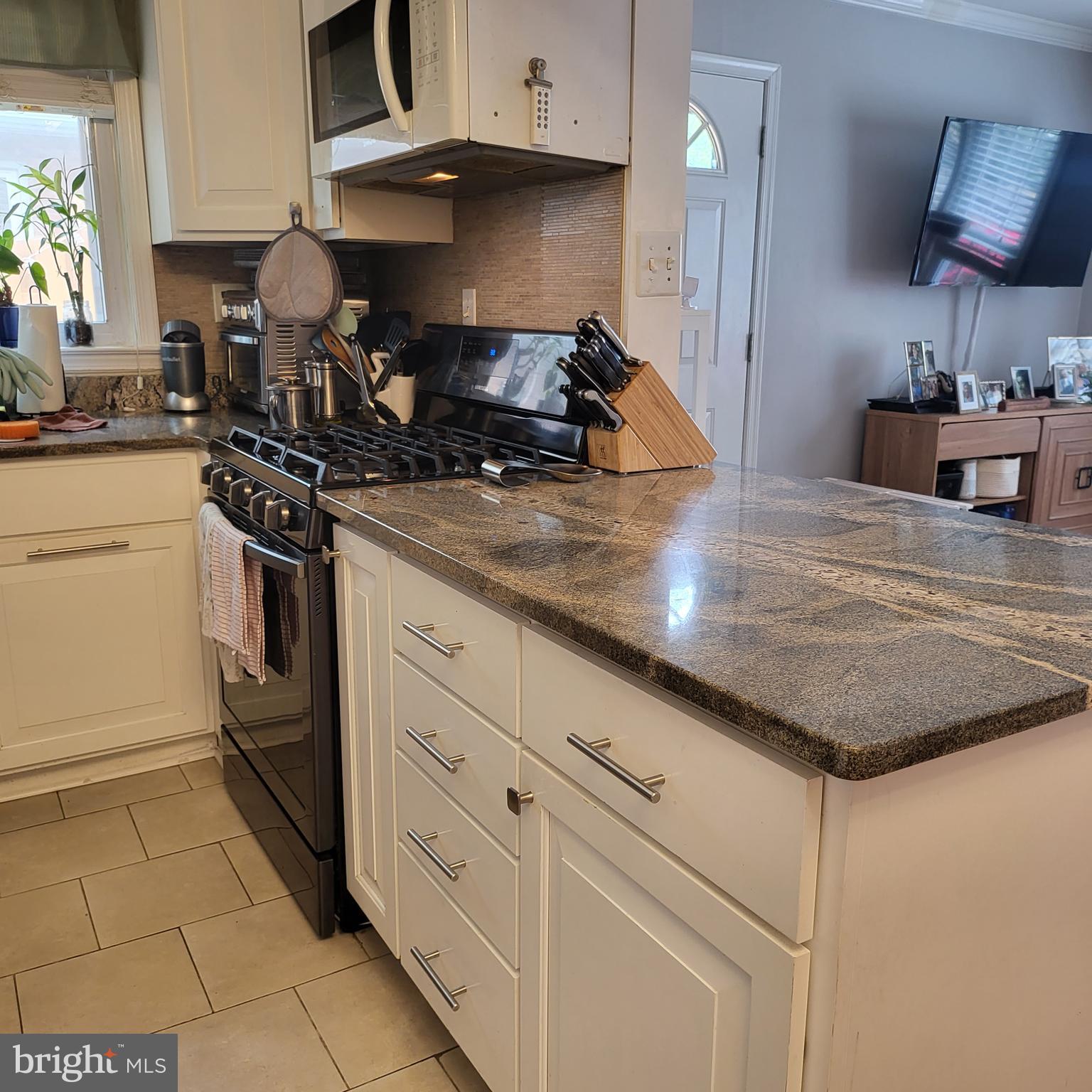 710 West Glebe Road, Unit A Alexandria, VA 22305 - Photo 2 of 18