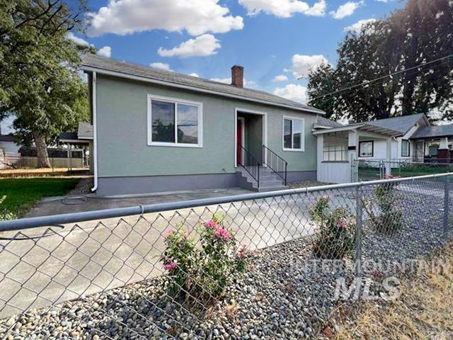 307 Elm Street Clarkston, WA 99403 - Photo 2 of 23