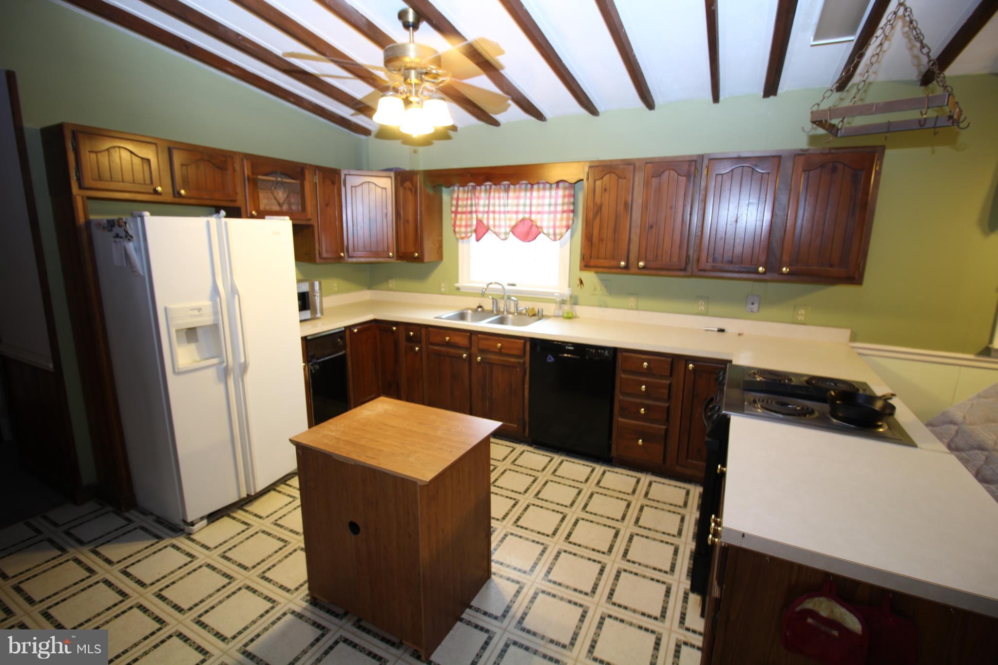 18522 Beallsville Road Poolesville, MD 20837 - Photo 12 of 24 Open Style Kitchen