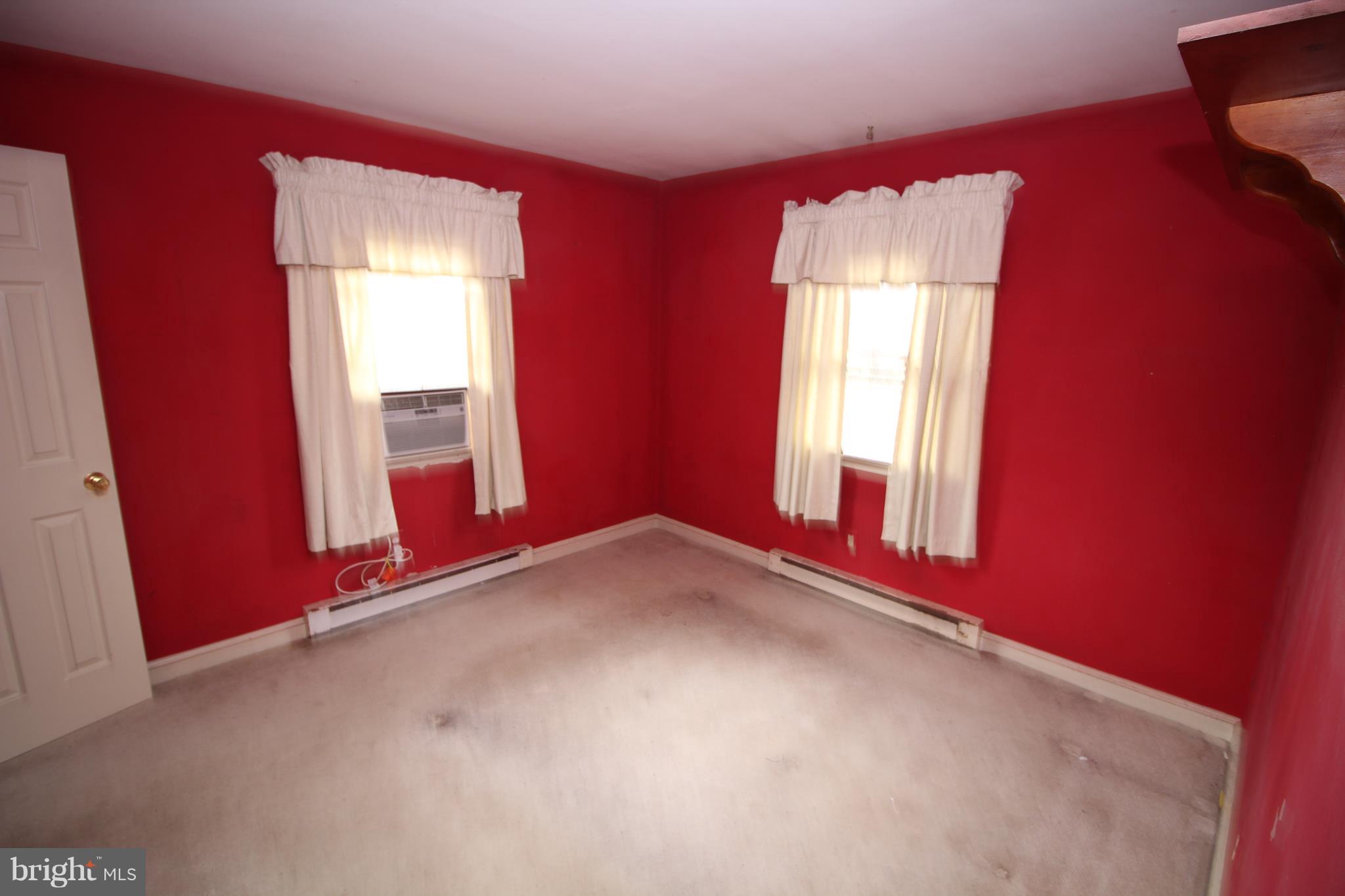 18522 Beallsville Road Poolesville, MD 20837 - Photo 18 of 24 Main Floor Bedroom