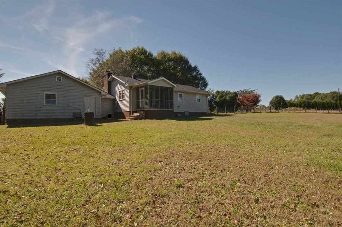 1458 Cheddar Road Belton, SC 29627 - Photo 13 of 19