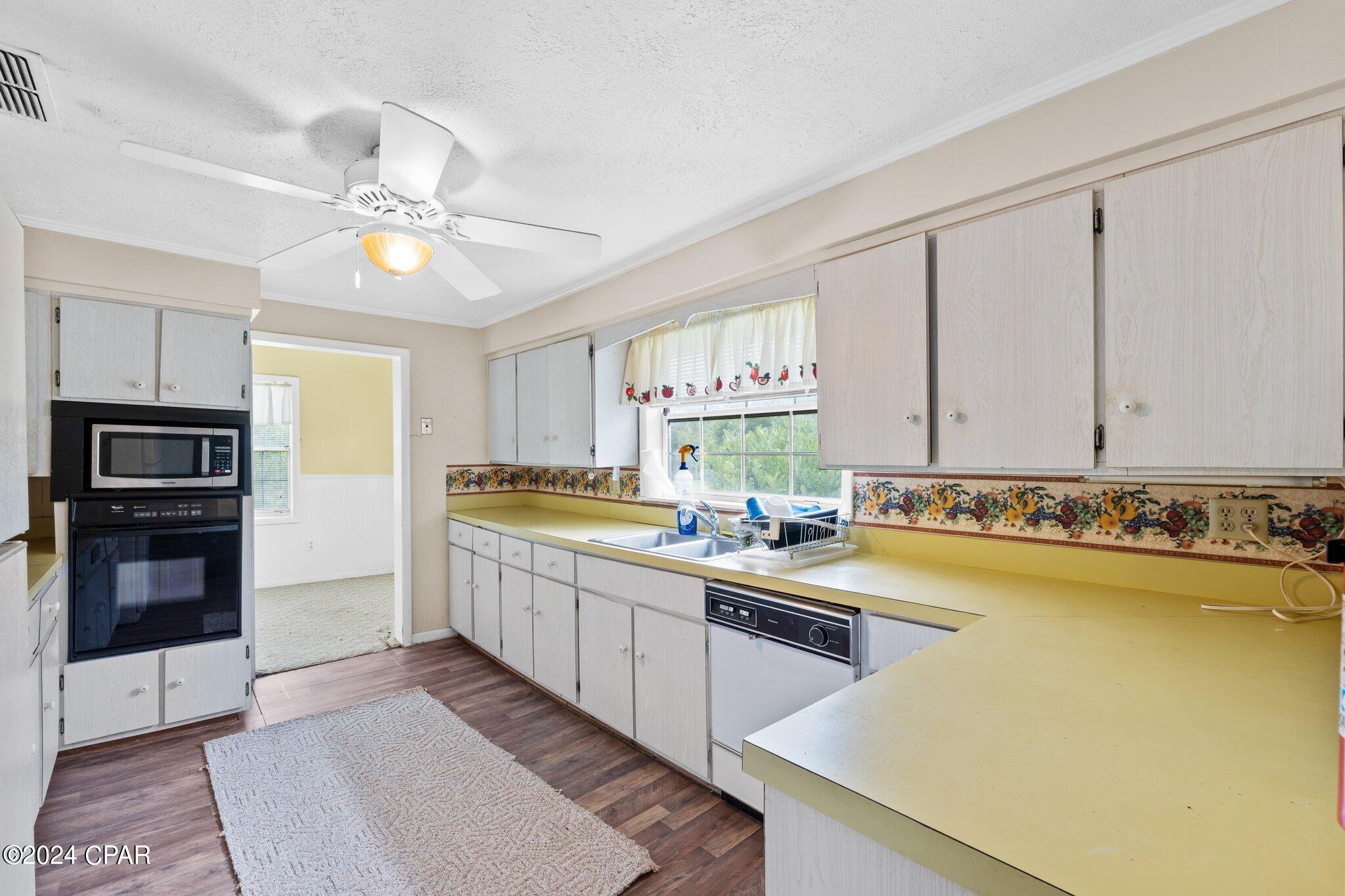 1986 Porter Road Cottondale, FL 32431 - Photo 16 of 61