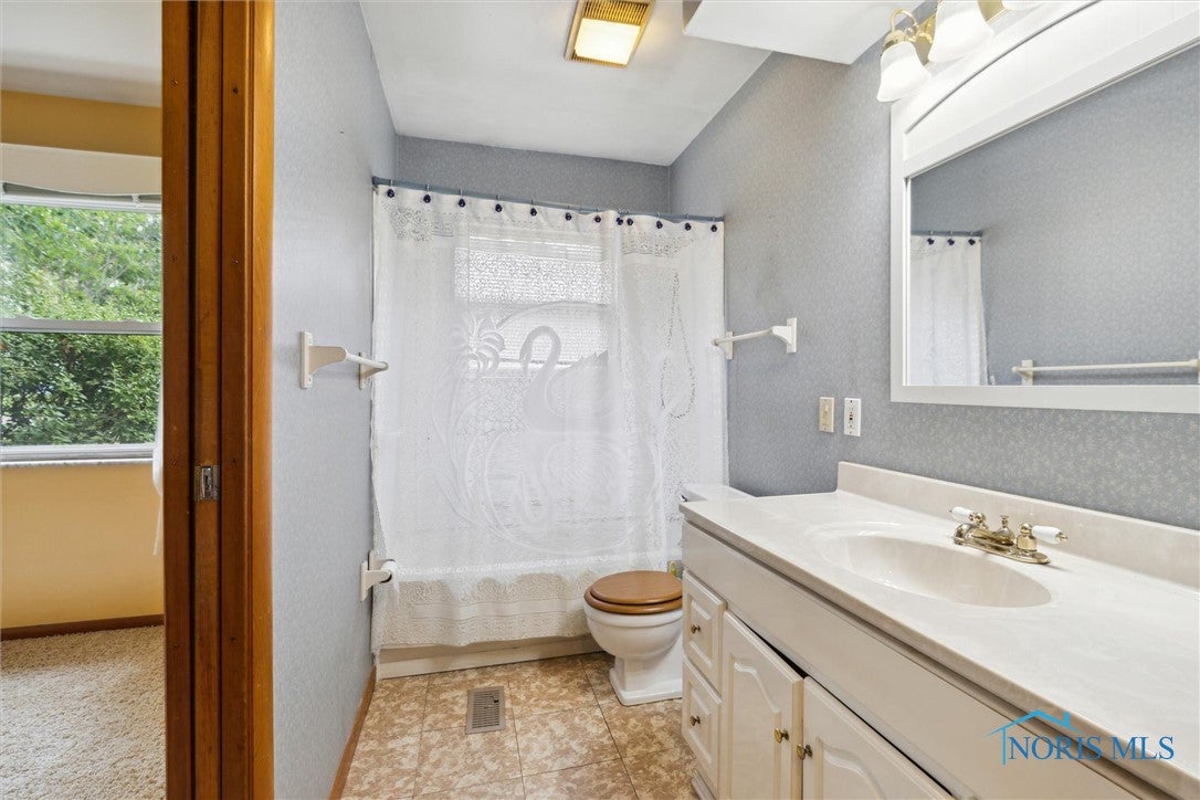 1772 East Benwick Road Toledo, OH 43613 - Photo 25 of 33 Gallery Image 25
