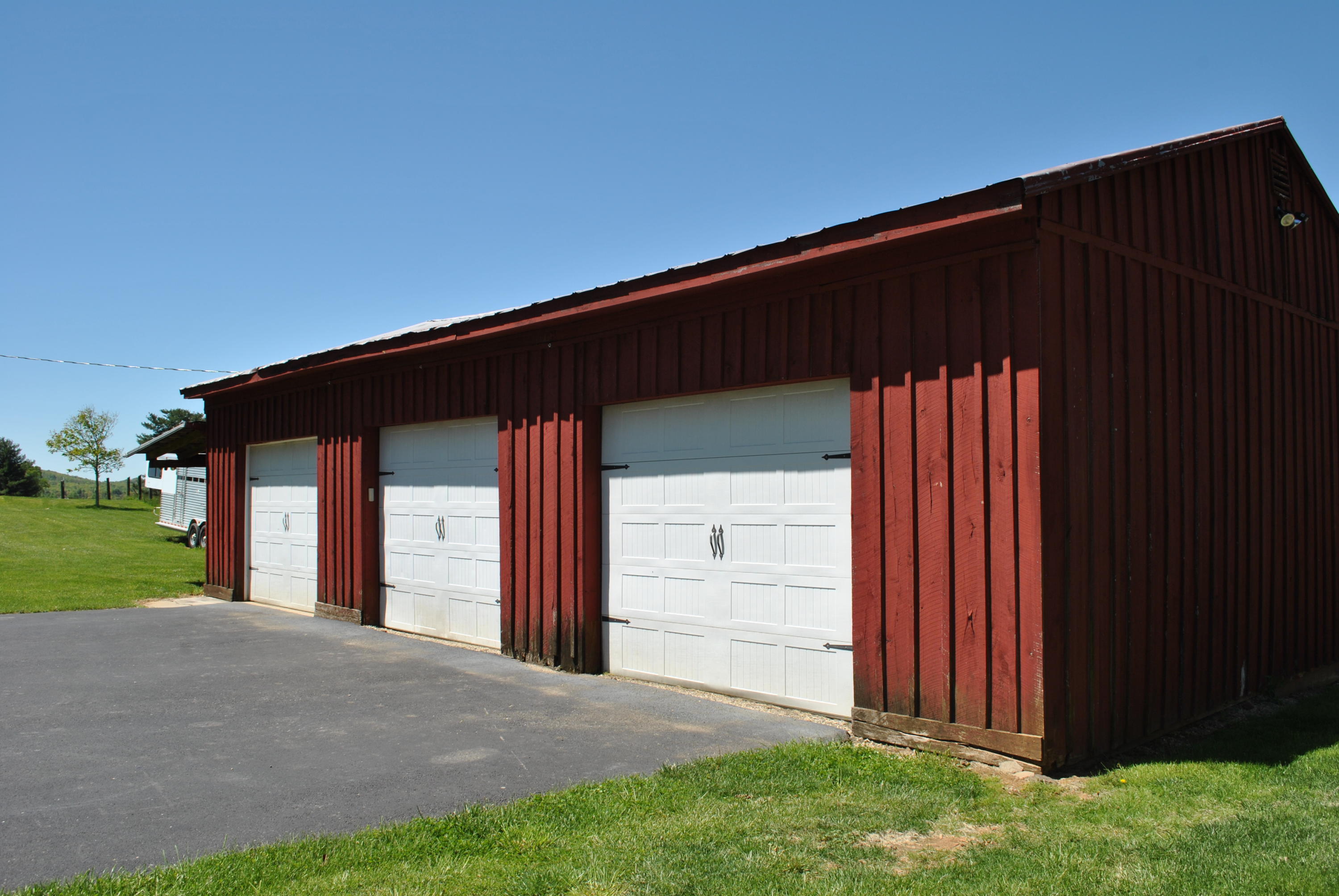 1330 Huffville Road Northeast Pilot, VA 24138 - Photo 9 of 100 Three Car Garage