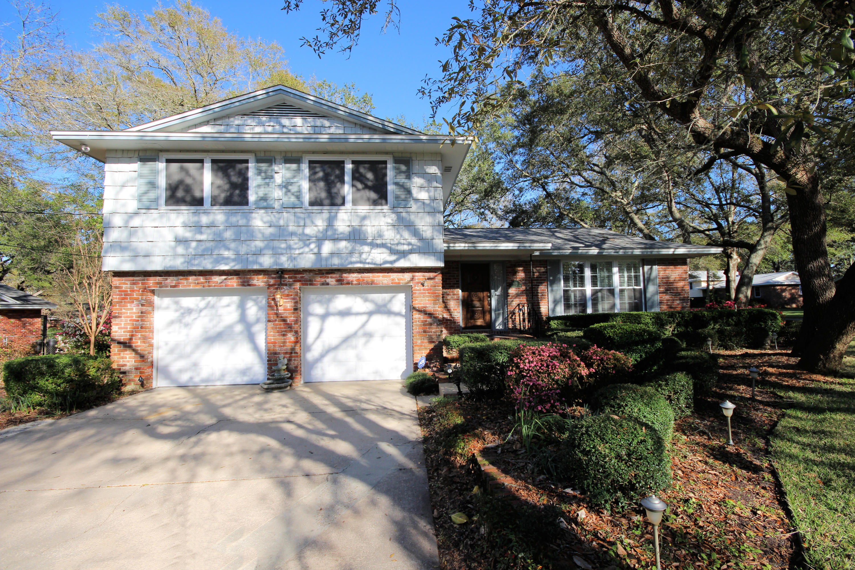 601 Lakeview Road Northwest Fort Walton Beach, FL 32547 - Photo 1 of 58 601LakeviewFrt4