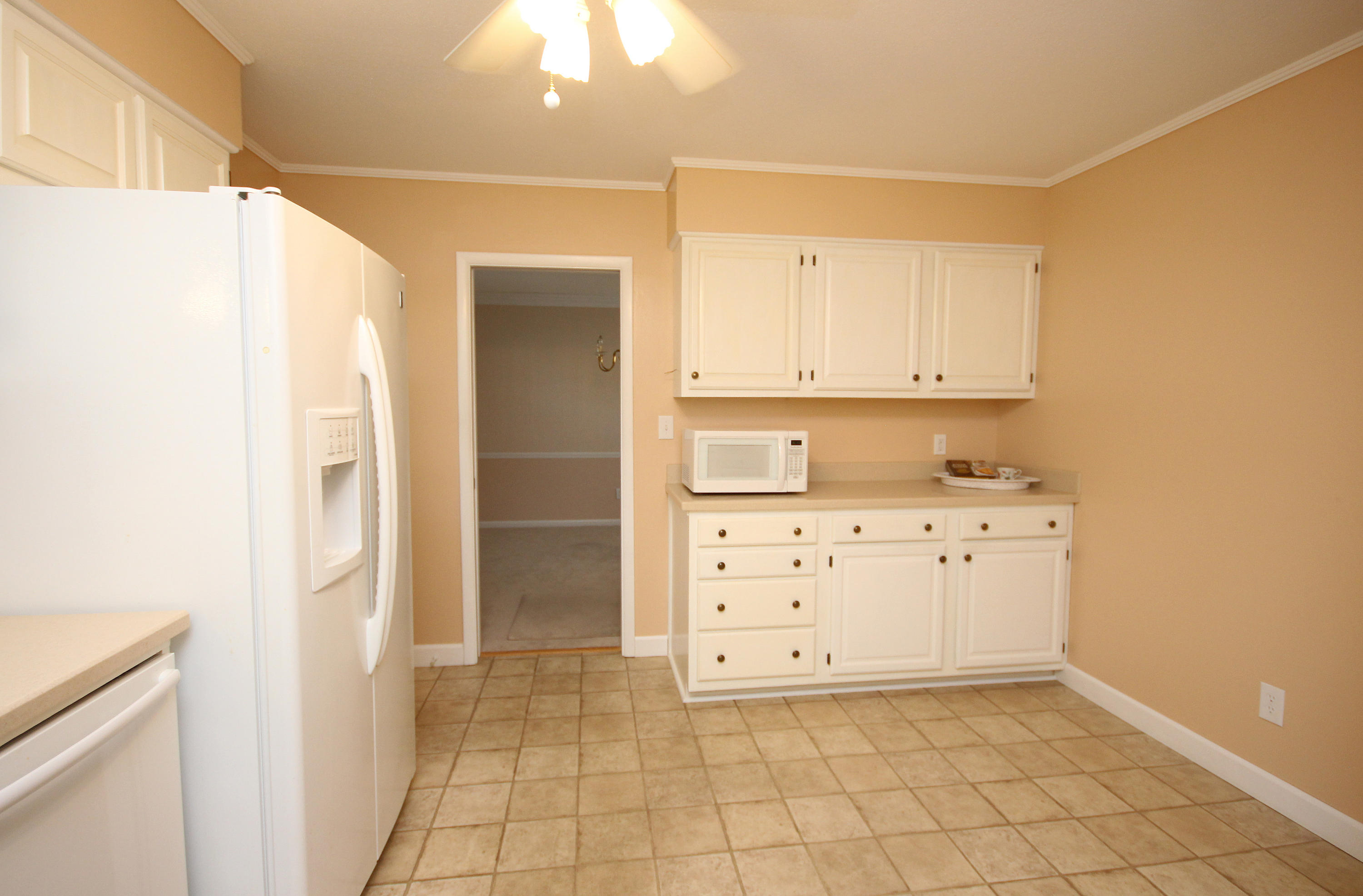 601 Lakeview Road Northwest Fort Walton Beach, FL 32547 - Photo 16 of 58 601LakeviewKitchen12