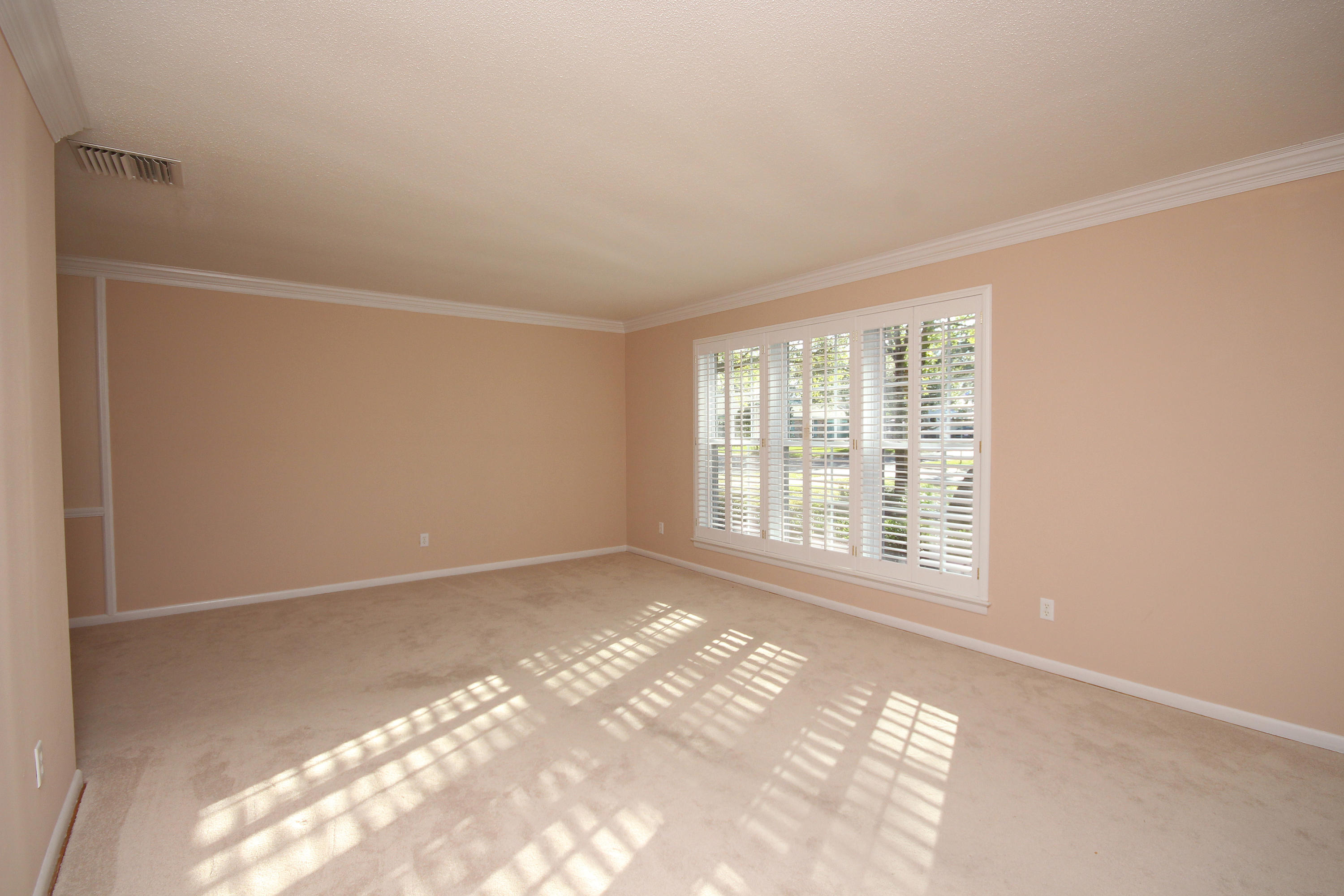 601 Lakeview Road Northwest Fort Walton Beach, FL 32547 - Photo 10 of 58 601LakeviewLiving7