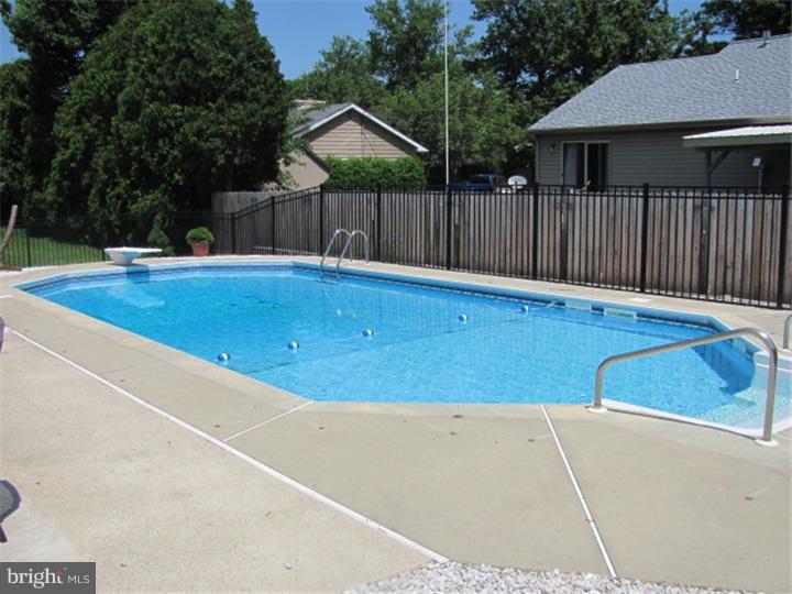 140 Eaton Road Pennsville, NJ 08070 - Photo 17 of 24 Pool