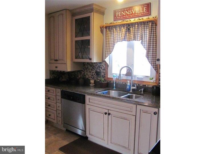 140 Eaton Road Pennsville, NJ 08070 - Photo 6 of 24 Kitchen