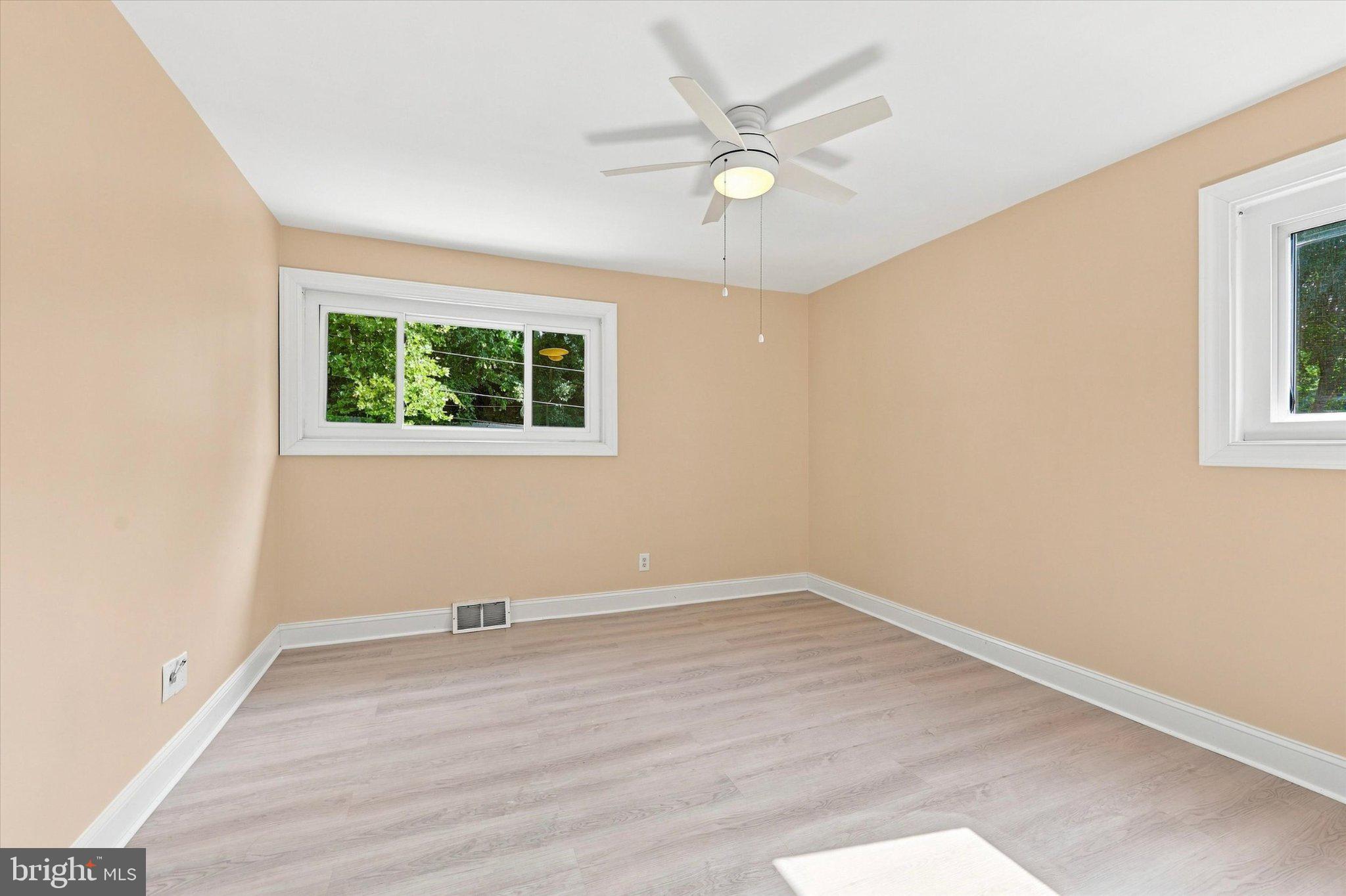 2211 Rhonda Road Broomall, PA 19008 - Photo 14 of 31 Gallery Image 14