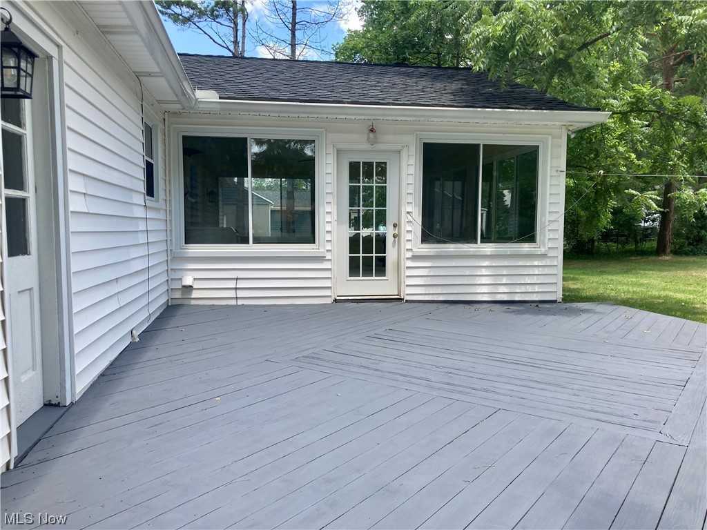 243 South Miller Road Akron, OH 44313 - Photo 19 of 19 Lrg deck overlooking a nice lot.
