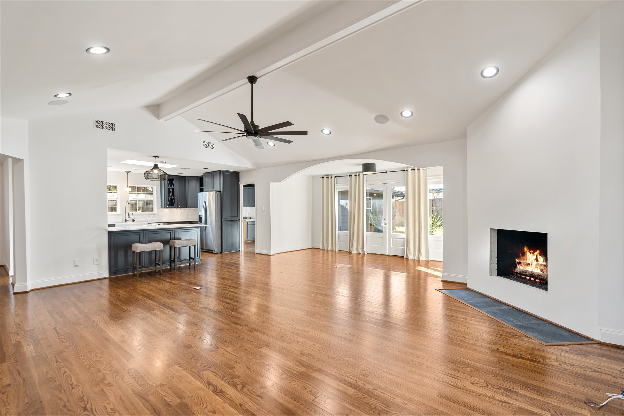 3625 Ascot Lane Houston, TX 77018 - Photo 8 of 38