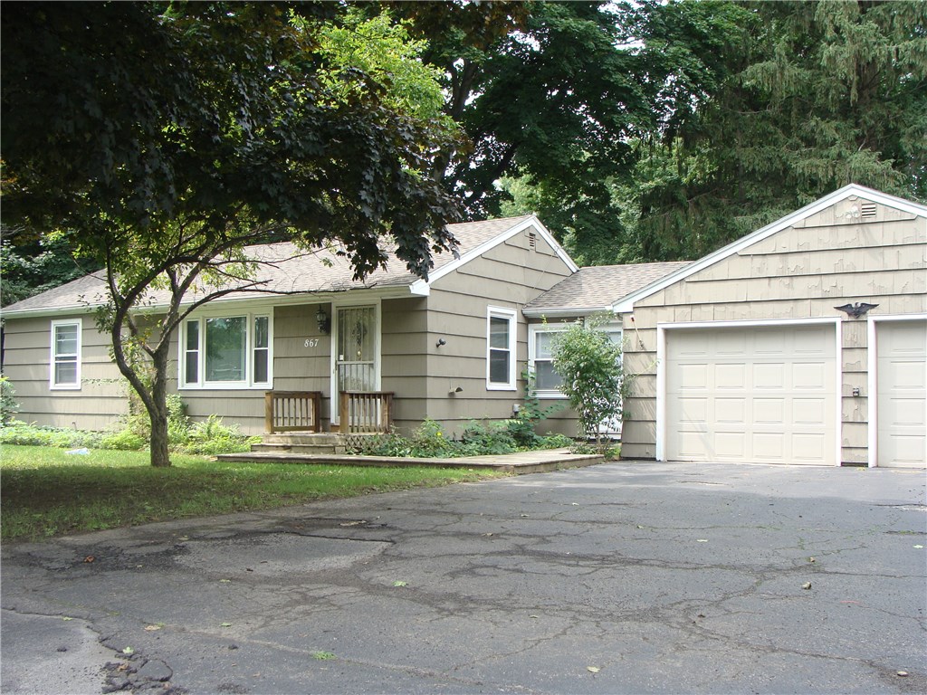 867 Bay Road Webster, NY 14580 - Photo 1 of 1