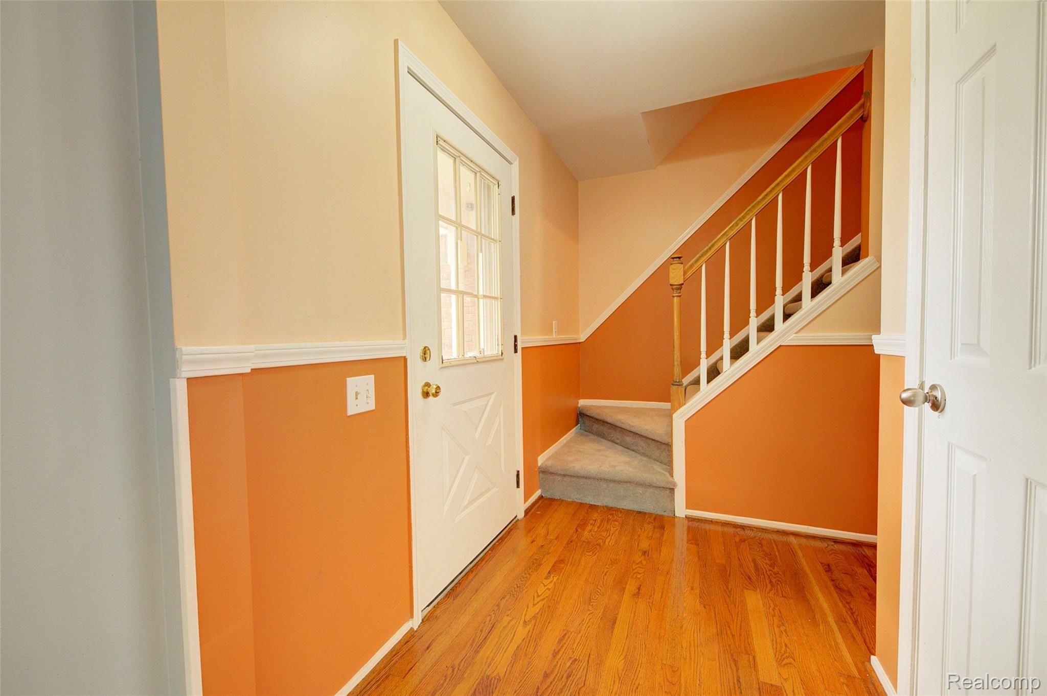1195 Paddington Road Canton, MI 48187 - Photo 3 of 38 3 Entryway.jpg