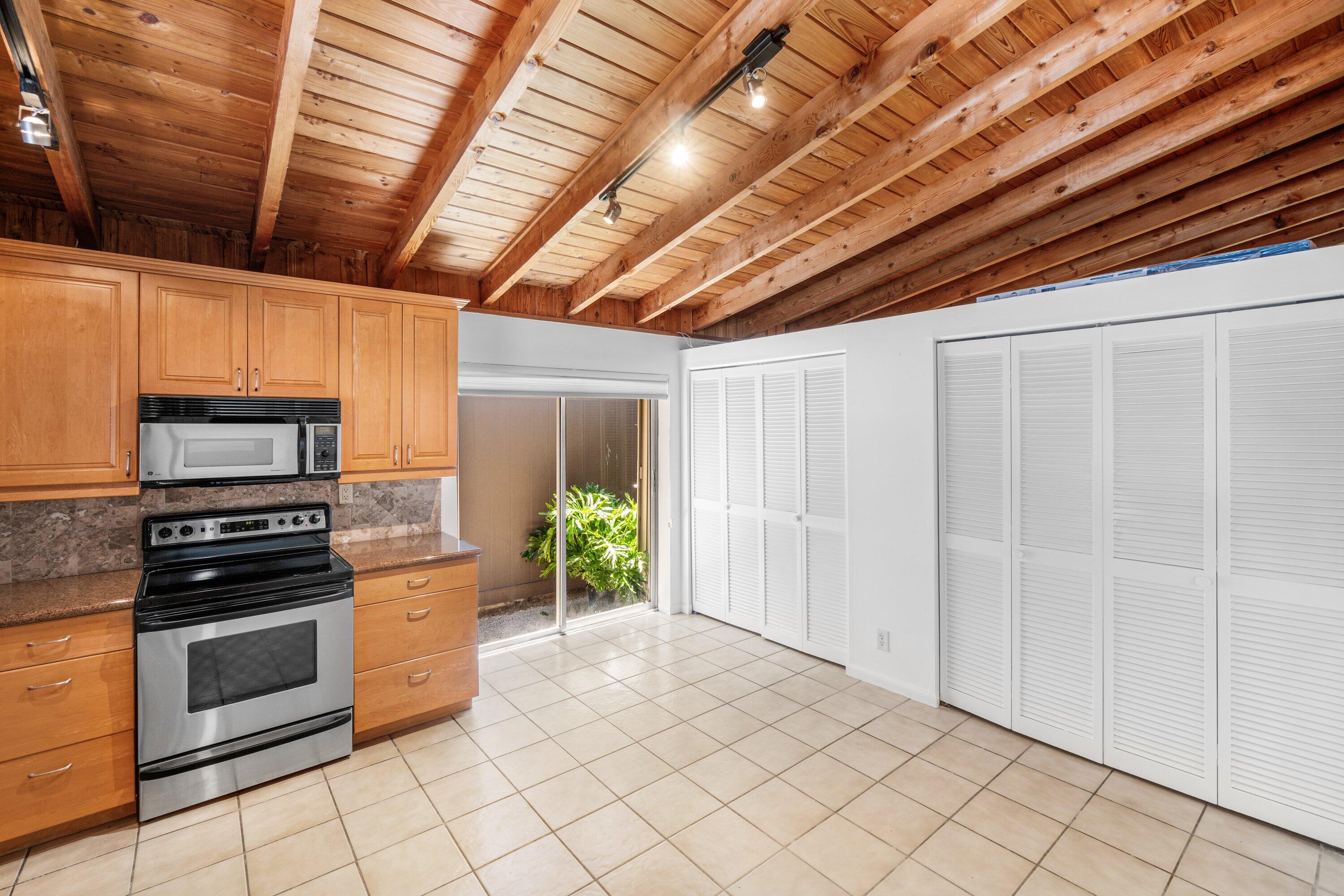 1051 Southwest 21st Street Boca Raton, FL 33486 - Photo 10 of 43 012-1051Southwest21stStreet-BocaRaton-FL