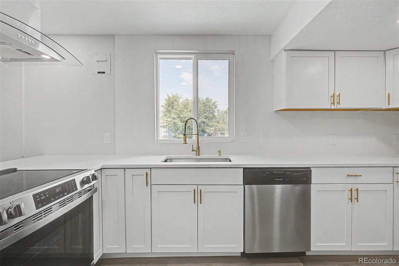 901 South Raleigh Street Denver, CO 80219 - Photo 9 of 40