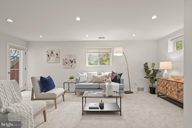 $1,061,000 | 6300 Bannockburn Drive, Bethesda, MD 20817