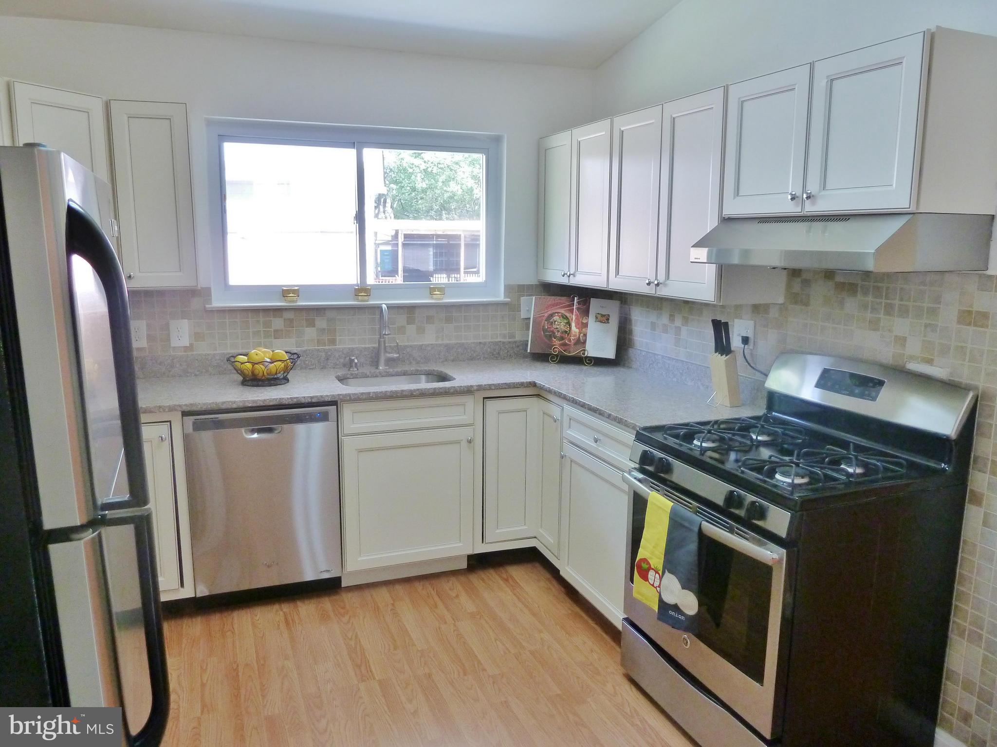 10921 Breewood Road Silver Spring, MD 20901 - Photo 11 of 30 Kitchen