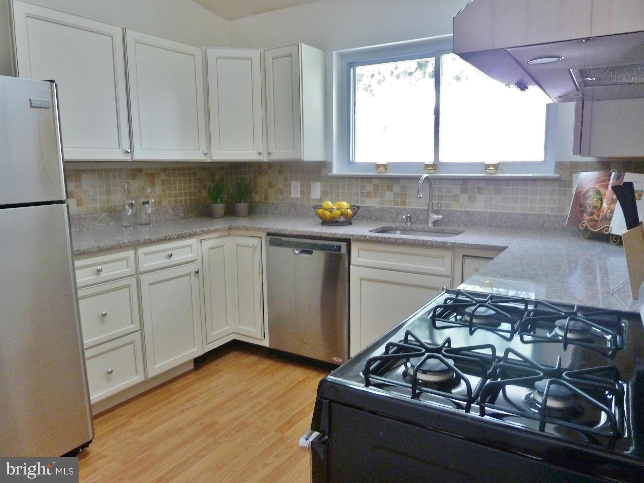 10921 Breewood Road Silver Spring, MD 20901 - Photo 12 of 30 Kitchen