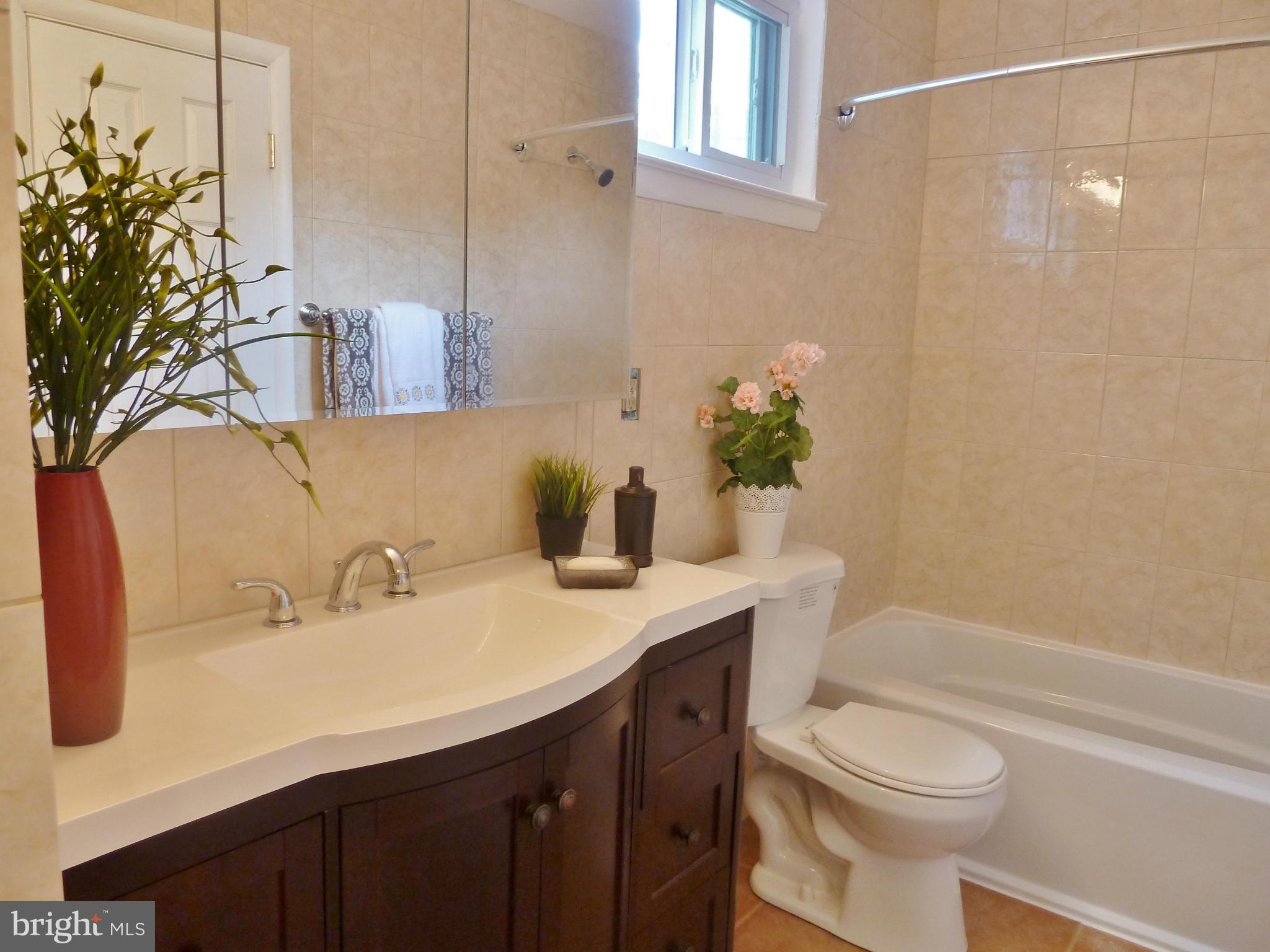 10921 Breewood Road Silver Spring, MD 20901 - Photo 15 of 30 Bath