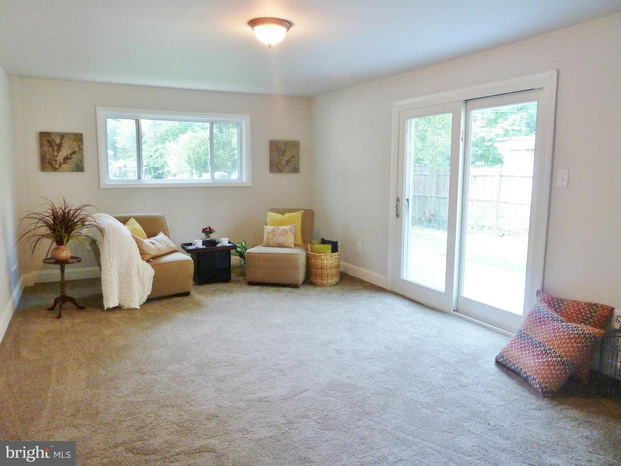 10921 Breewood Road Silver Spring, MD 20901 - Photo 22 of 30 Family Room