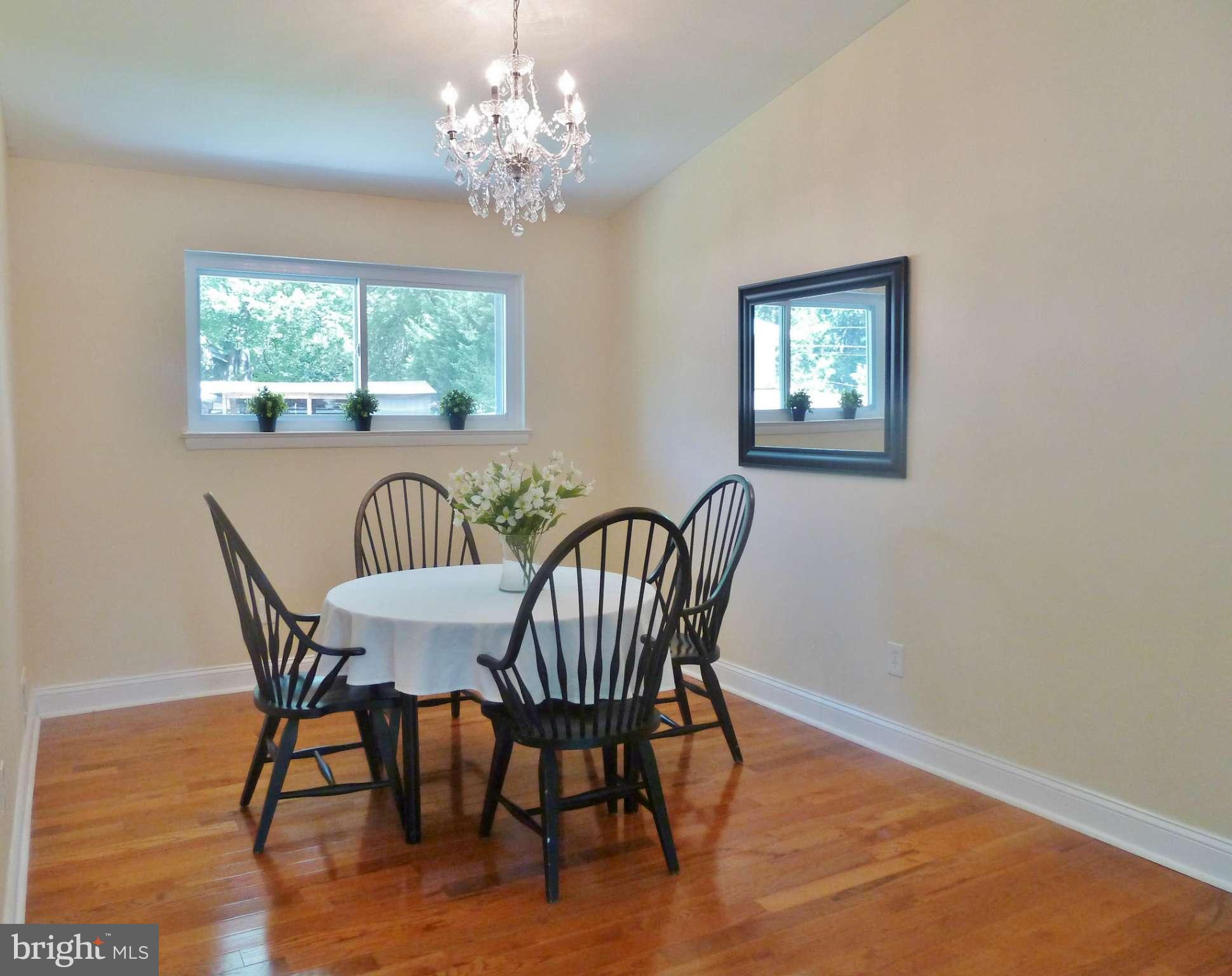 10921 Breewood Road Silver Spring, MD 20901 - Photo 10 of 30 Dining Room