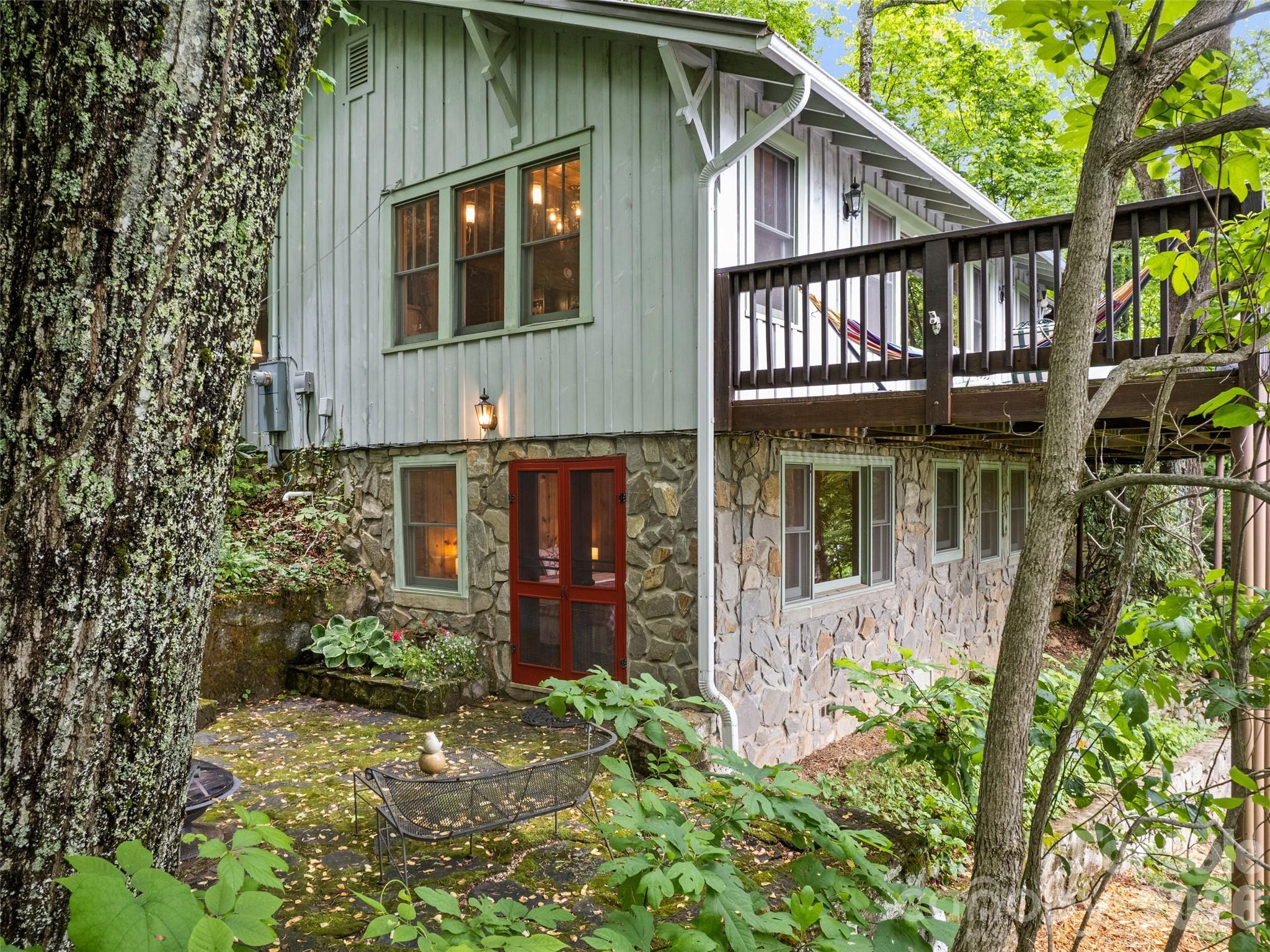 104 The High Road Waynesville, NC 28786 - Photo 10 of 42 Gallery Image 10