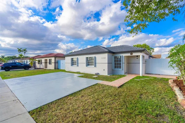 $3,500 | 14755 Southwest 82nd Terrace, Miami, FL 33193