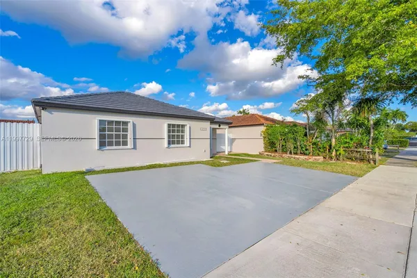 $3,500 | 14755 Southwest 82nd Terrace, Miami, FL 33193