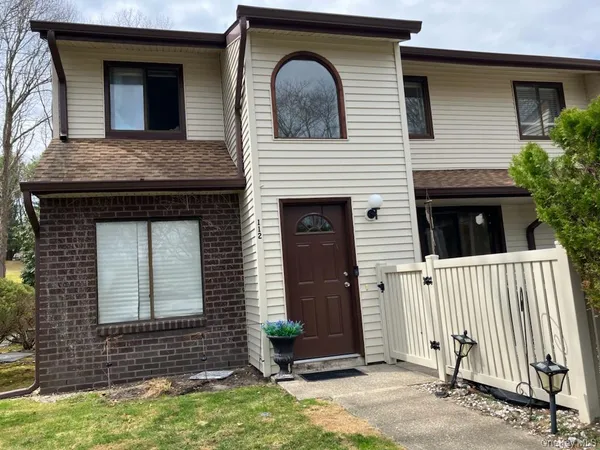 $448,900 | 112 Birchwood Road, Coram, NY 11727