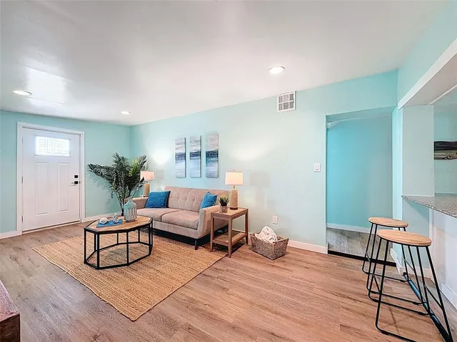 $329,975 | 6827 Sanderling Lane, Hudson, FL 34667