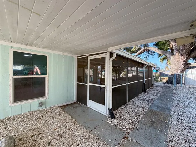 $329,975 | 6827 Sanderling Lane, Hudson, FL 34667