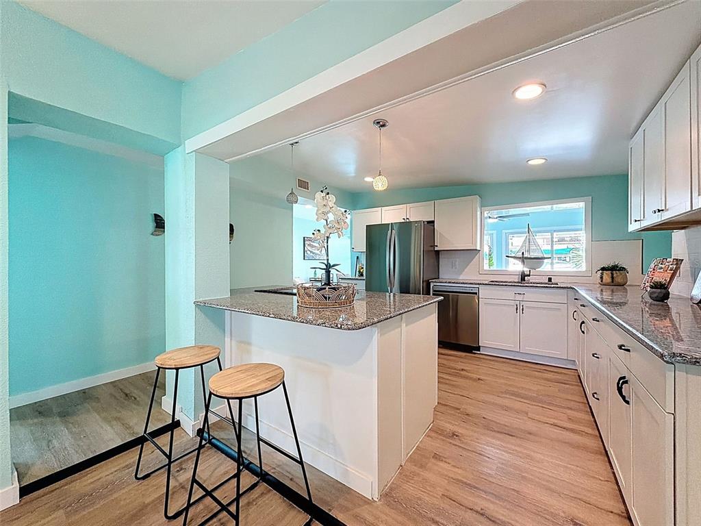 6827 Sanderling Lane Hudson, FL 34667 - Photo 7 of 68