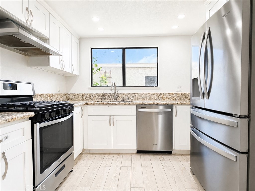 27943 Ridgebrook Court Rancho Palos Verdes, CA 90275 - Photo 12 of 42 Kitchen