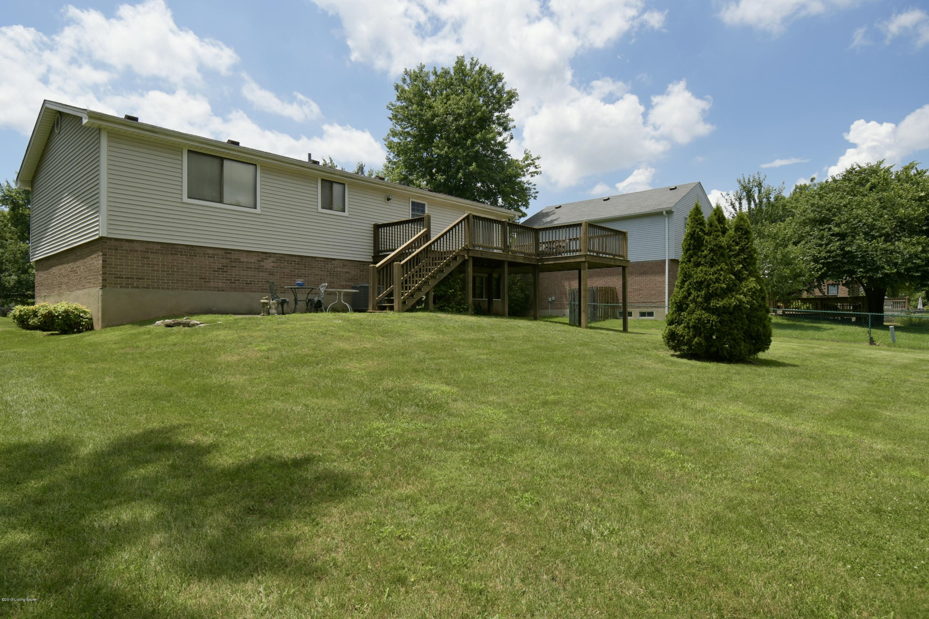 307 Alcott Road Louisville, KY 40207 - Photo 17 of 17 Back yard