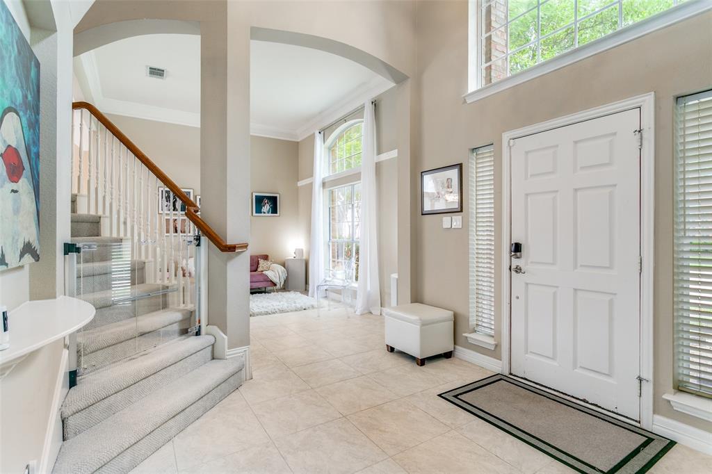 1509 Blue Mesa Road Carrollton, TX 75007 - Photo 4 of 35