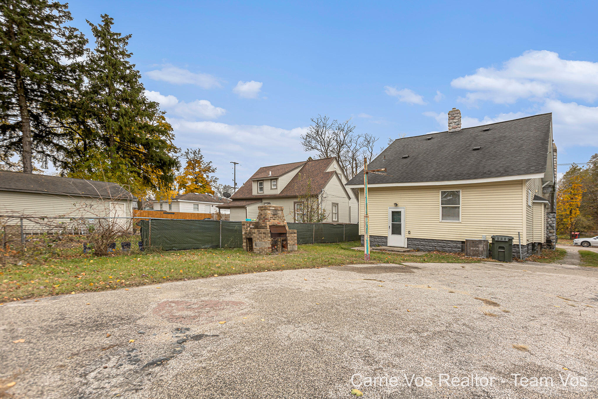 1116 Spring Street Muskegon, MI 49442 - Photo 25 of 28 Lots of room for Parking