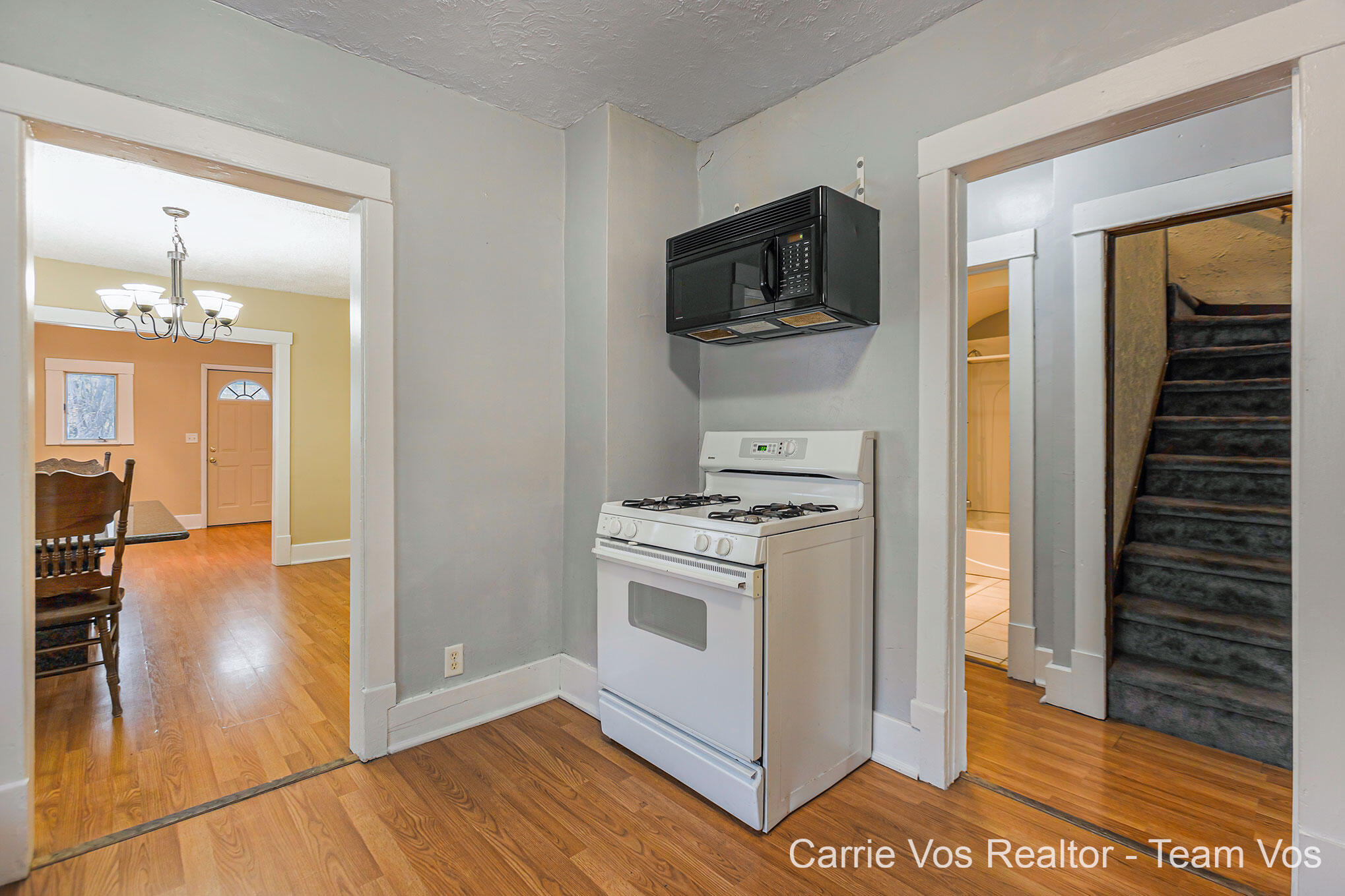 1116 Spring Street Muskegon, MI 49442 - Photo 9 of 28 Appliances Included