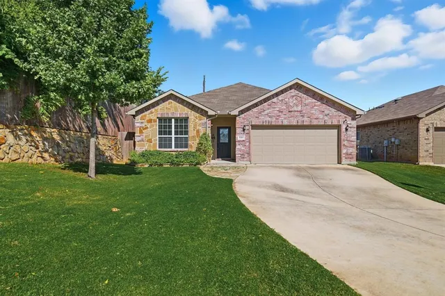 $359,900 | 5201 Sea Cove Lane, Denton, TX 76208