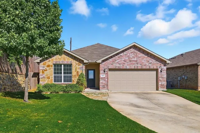 $359,900 | 5201 Sea Cove Lane, Denton, TX 76208